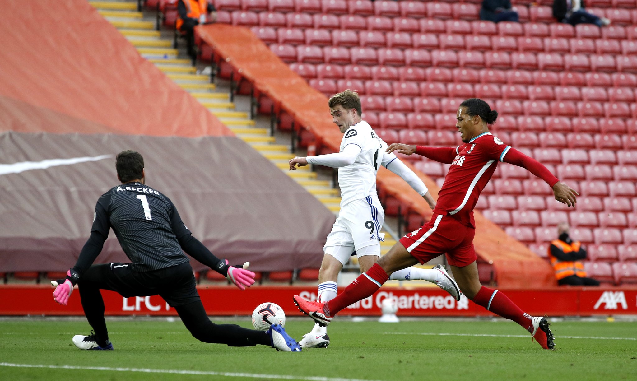 源不断地输 源不断地输